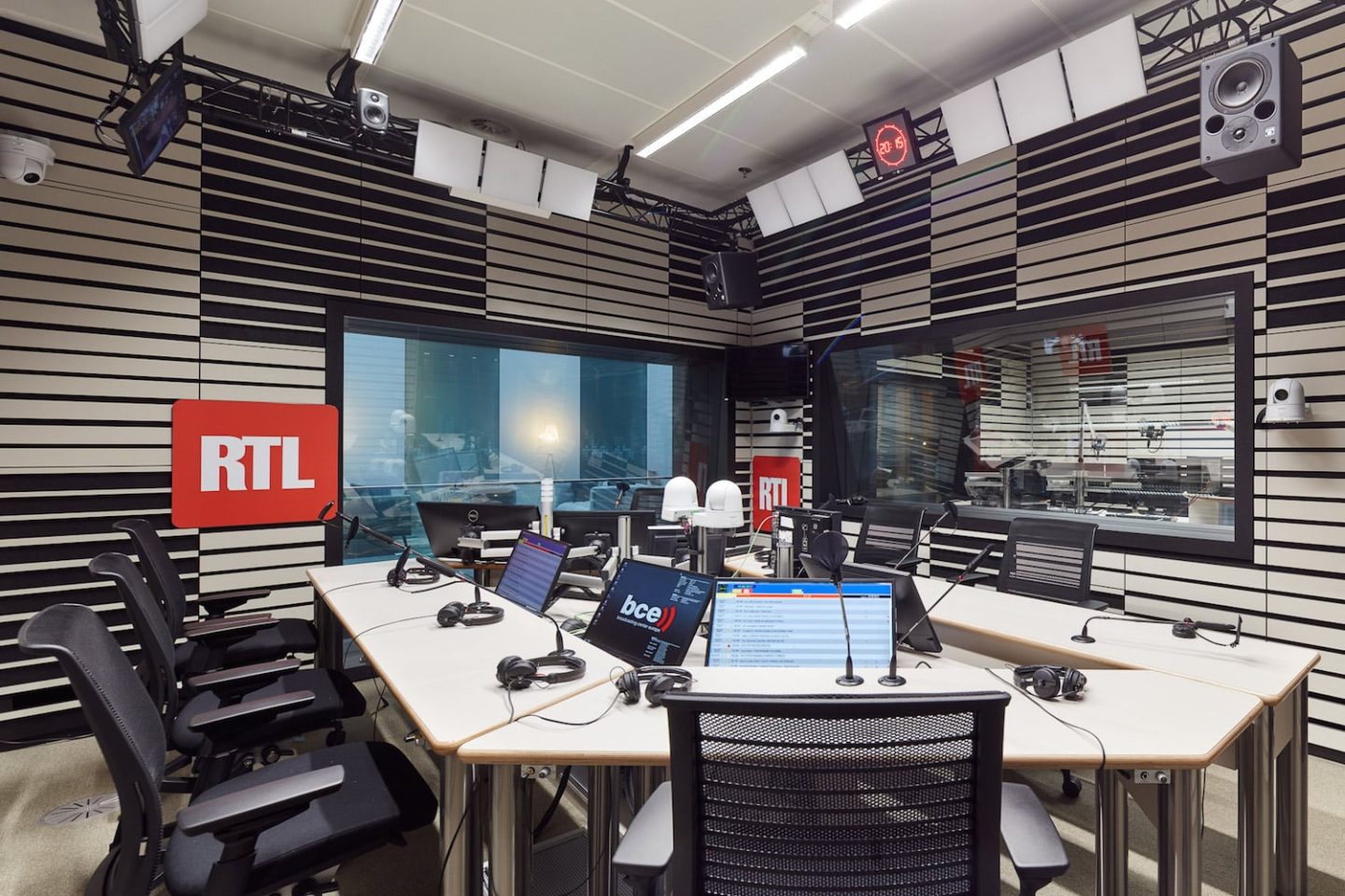 RTL Radiostudio mit Ausstattung